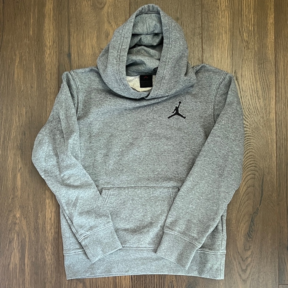 Jordan Gray Pullover Hoodie Boys size Large